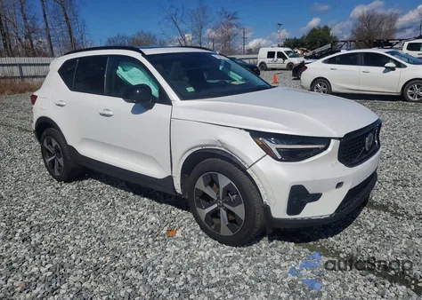 2025 Volvo Xc40 Plus из США, поврежденный, VIN YV4L12UC7S2452400